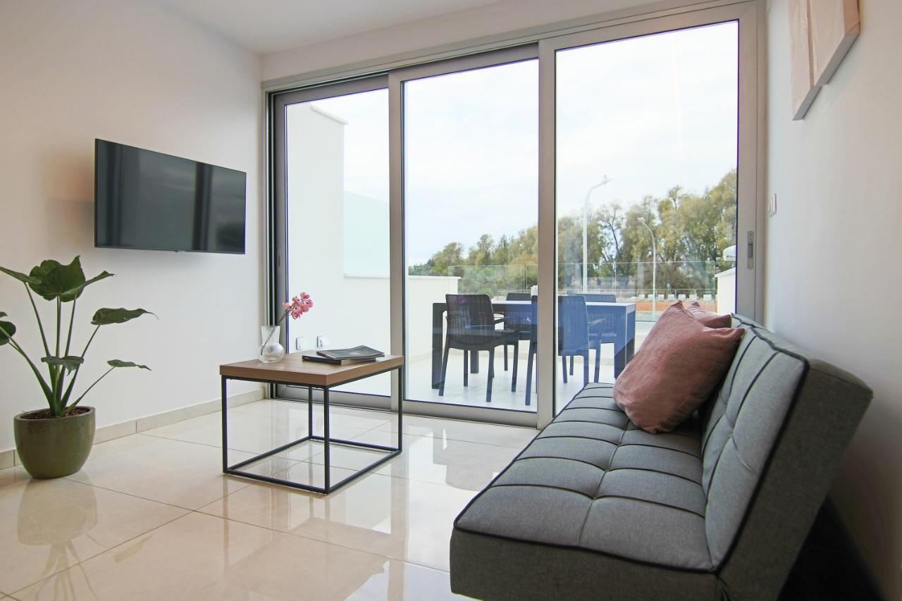 Phaedrus Living - Seaside Luxury Flat Harbour 103 Apartment Paphos ภายนอก รูปภาพ